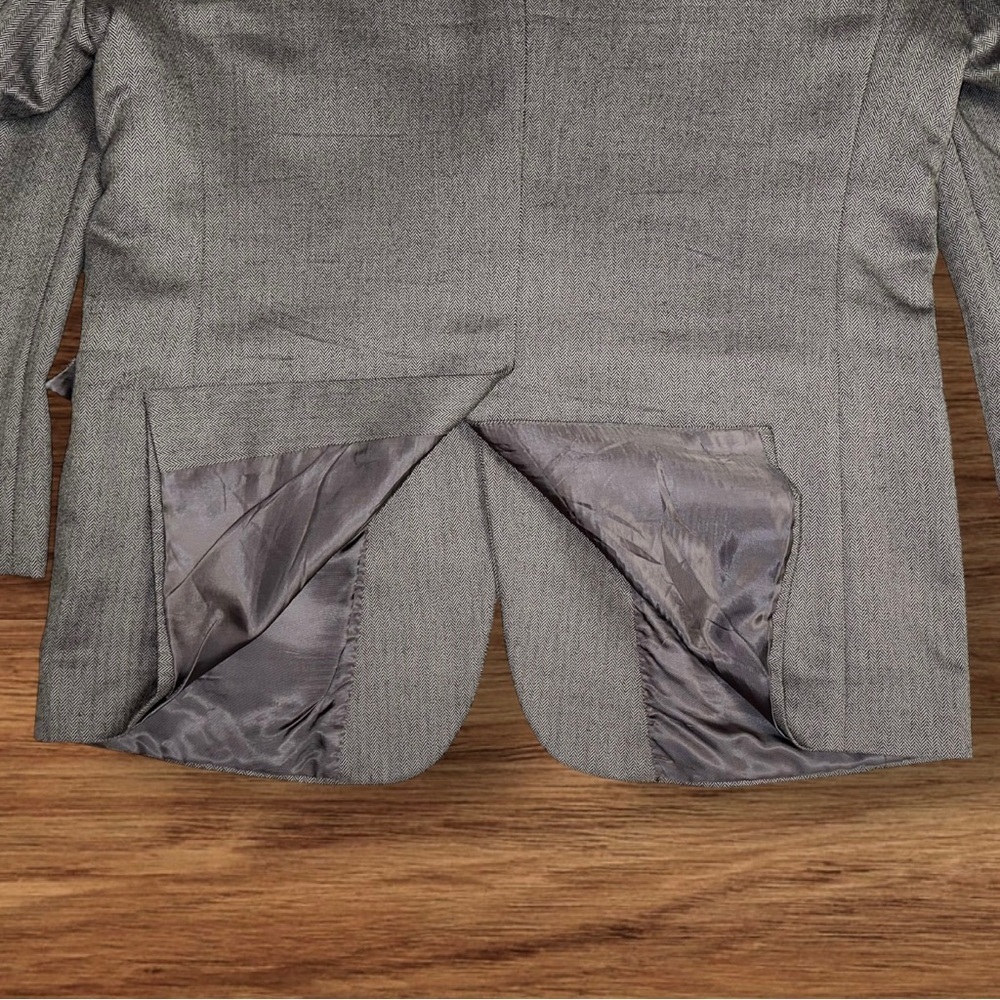 JoS. A. Bank Men’s Silk & Camel Hair Gray Herringbone Blazer Sport Coat 44R - Picture 5 of 11